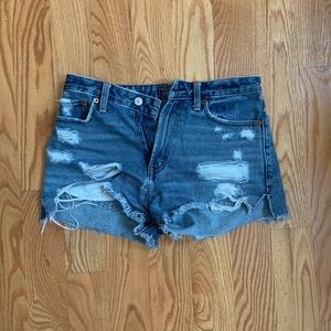 DISTRESSED ABERCROMBIE JEANS SIZE 2